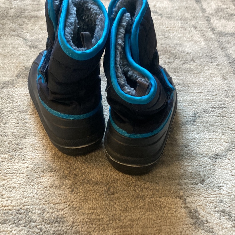 The children’s place navy boots - Picture 2 of 7